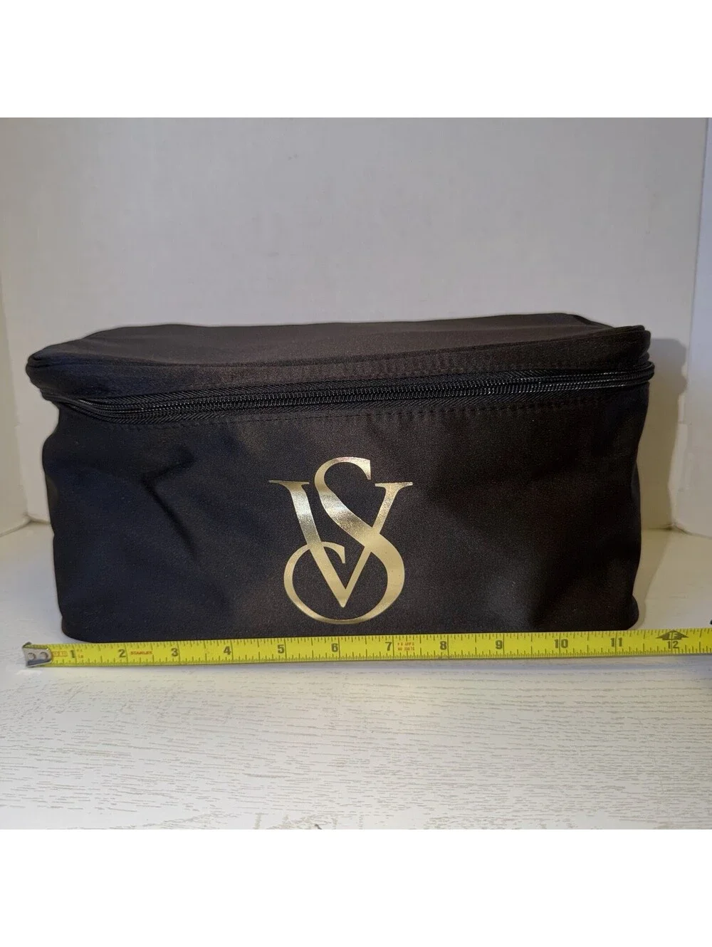 Victoria's Secret Black Travel Bra Case Gold Logo Pink Lining Zip Closure New